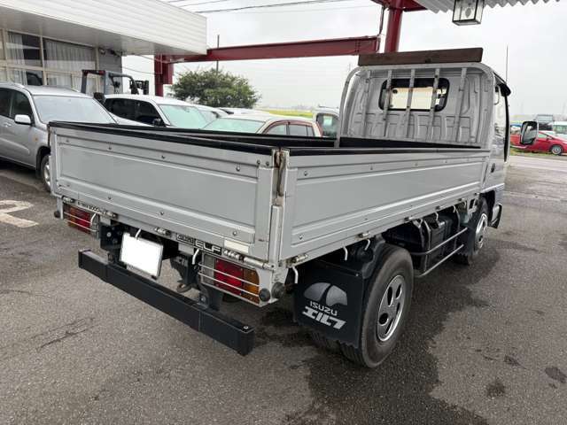 Isuzu Elf 5