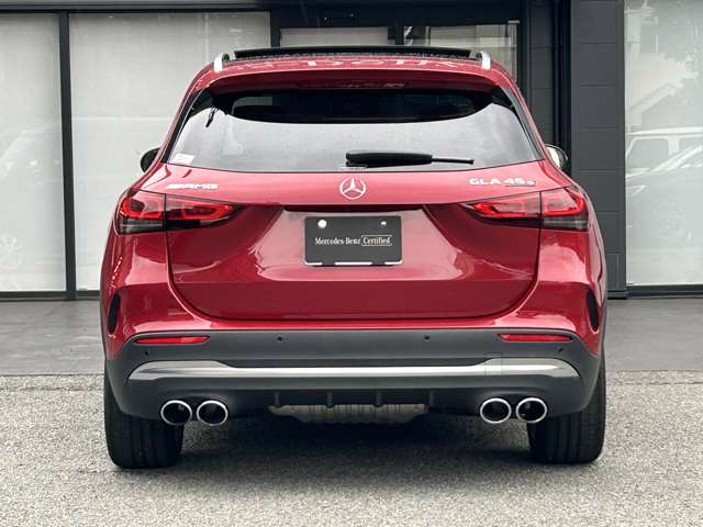 Mercedes-Benz GLA-Class 5
