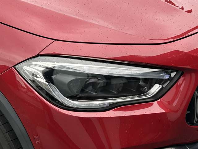 Mercedes-Benz GLA-Class 8