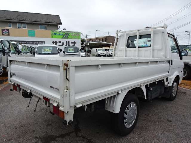 Mazda Bongo Truck 9