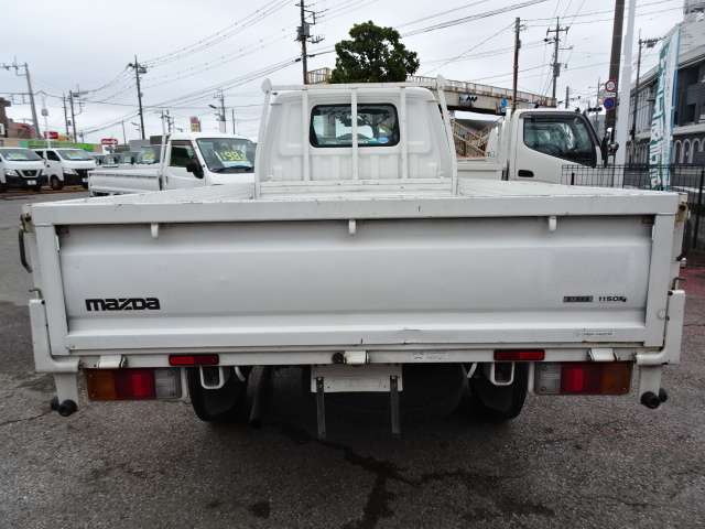 Mazda Bongo Truck 10