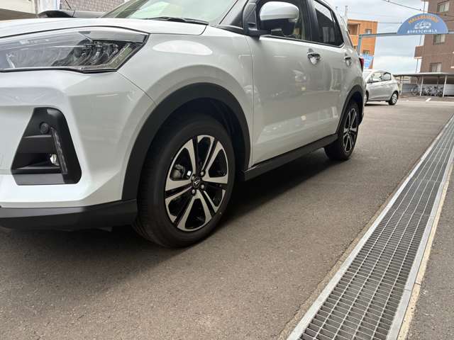 Daihatsu Rocky 4