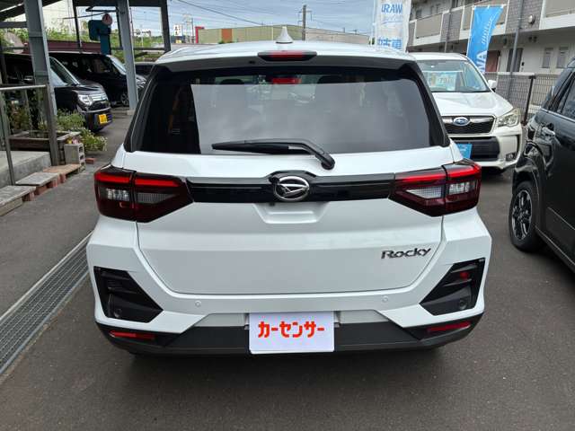 Daihatsu Rocky 6