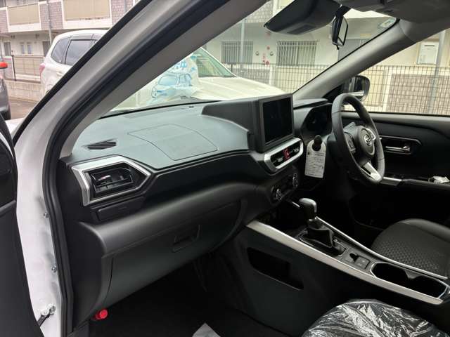 Daihatsu Rocky 9