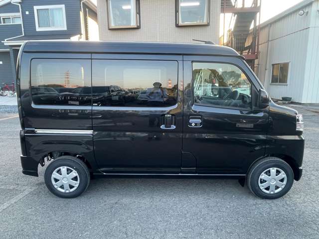 Daihatsu Hijet Cargo 7