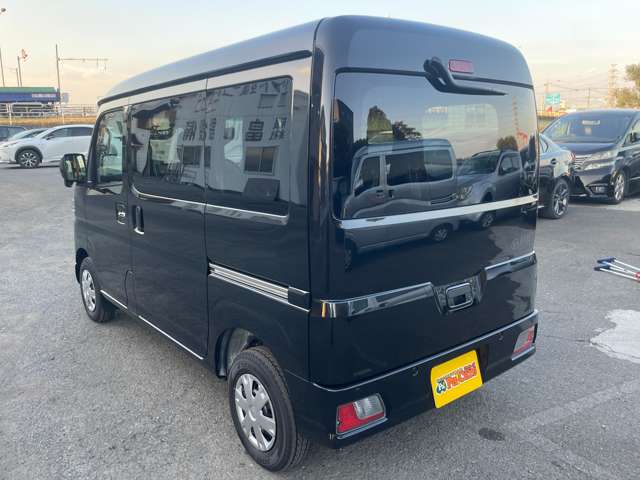 Daihatsu Hijet Cargo 10