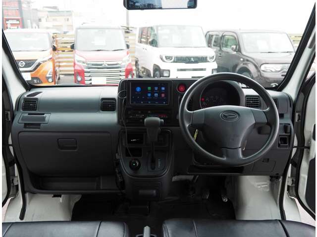 Daihatsu Hijet Cargo 3