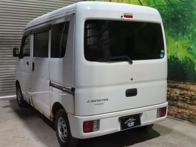 Mitsubishi Minicab Van 5