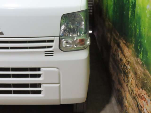 Mitsubishi Minicab Van 9