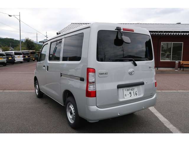 Toyota Town Ace Van 11