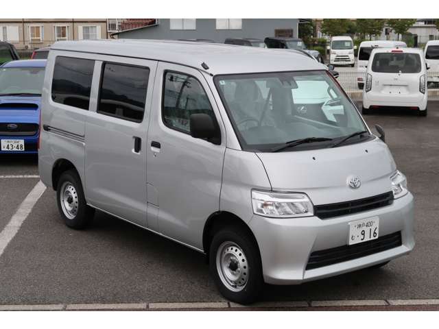 Toyota Town Ace Van 3