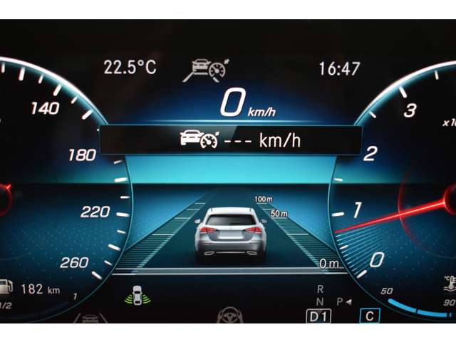 Mercedes-Benz GLB 4