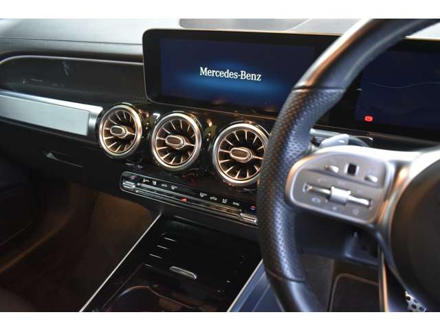 Mercedes-Benz GLB 8