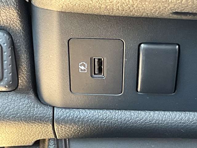Nissan AD 11