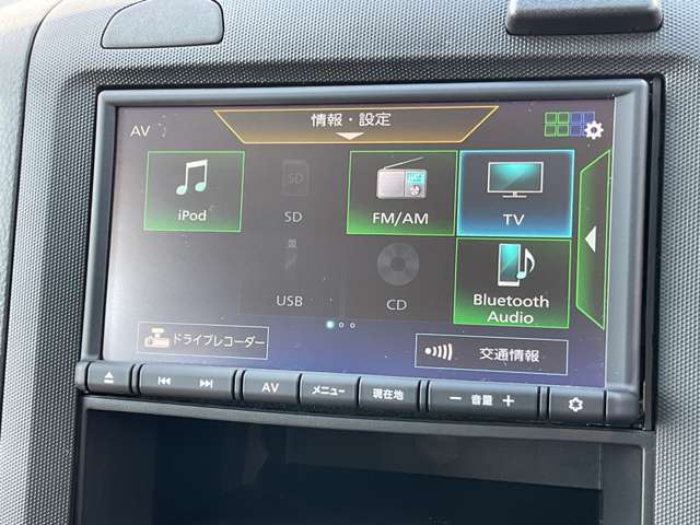 Nissan AD 4