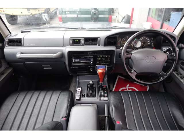 Toyota Land Cruiser 80 3