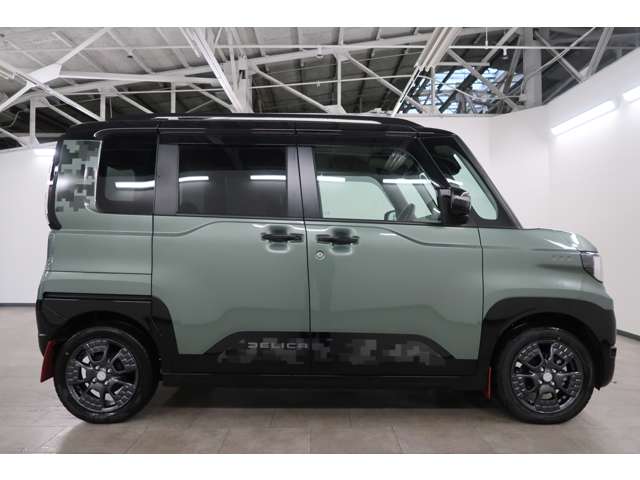 Mitsubishi Delica Mini 8