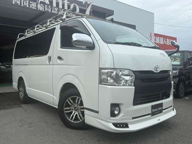 Toyota Hiace Van 8