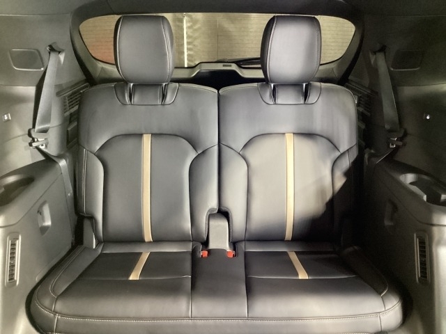 Mazda CX-80 11