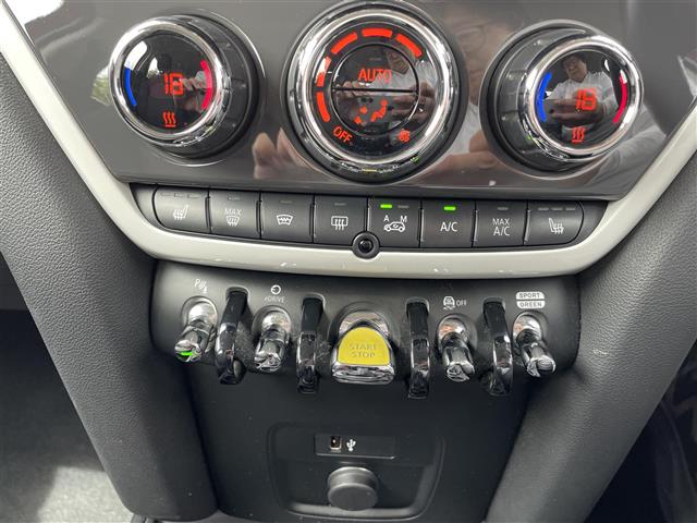 MINI Crossover 7