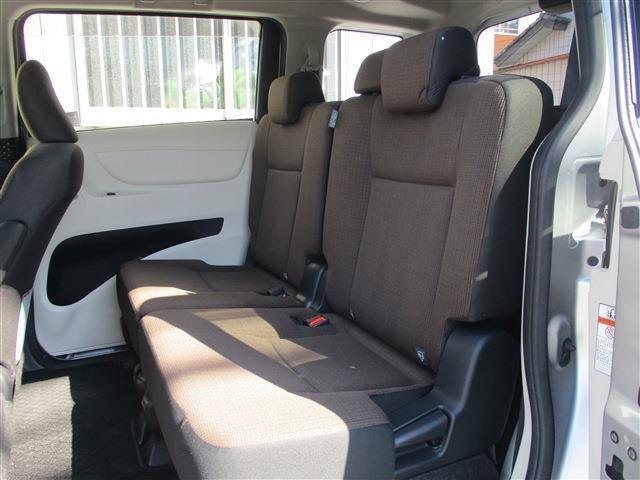 Toyota Sienta 9