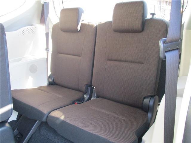 Toyota Sienta 10