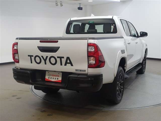 Toyota Hilux 8