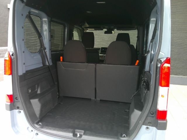 Honda N-VAN 8