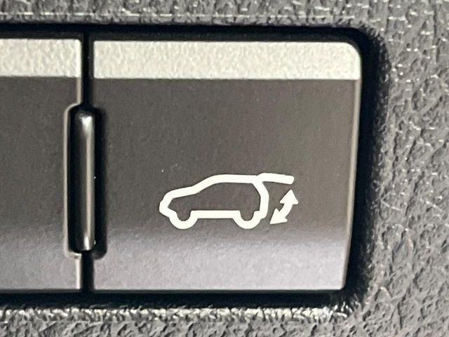 Lexus NX 8