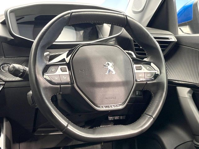 Peugeot SUV 2008 11