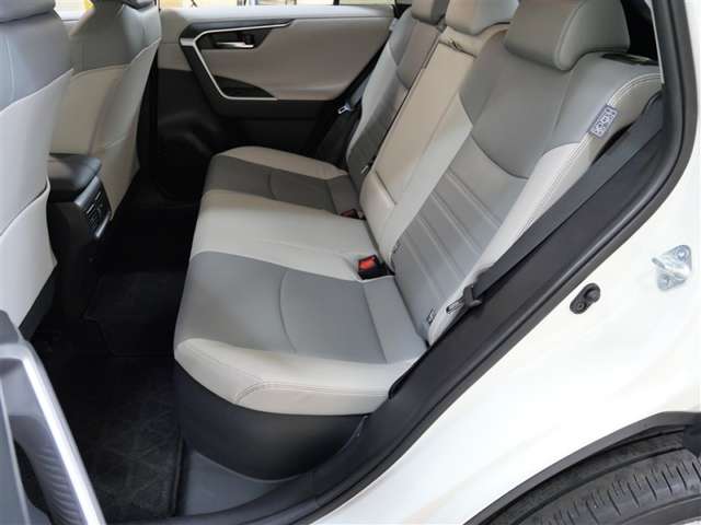 Toyota RAV4 12