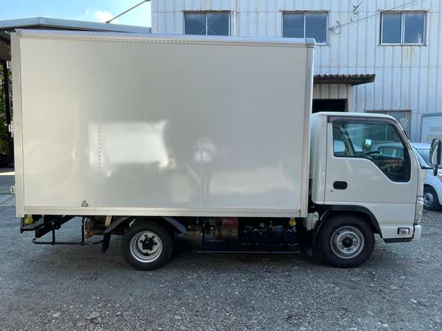 Isuzu Elf 3