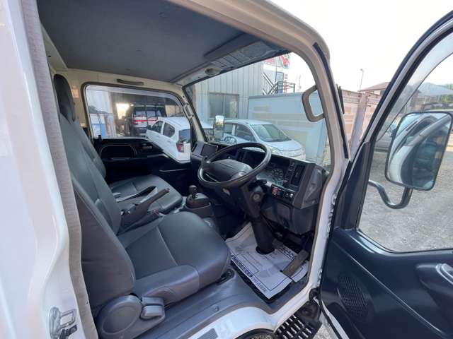 Isuzu Elf 7