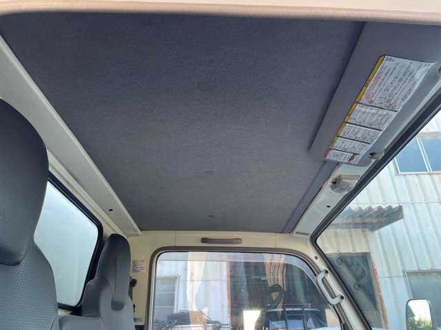Isuzu Elf 8