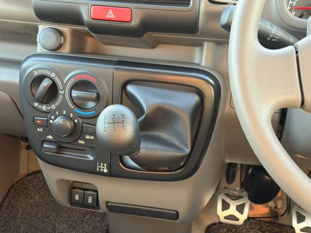 Nissan NV100 Clipper 10
