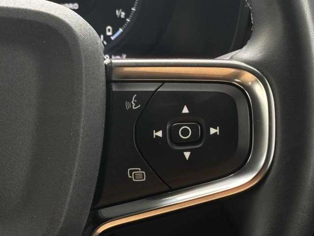 Volvo XC40 9