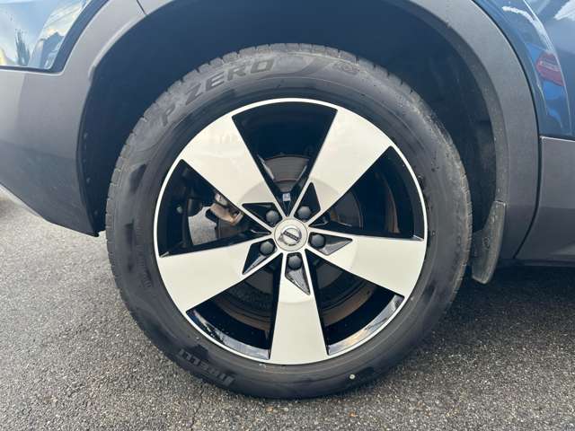 Volvo XC40 12
