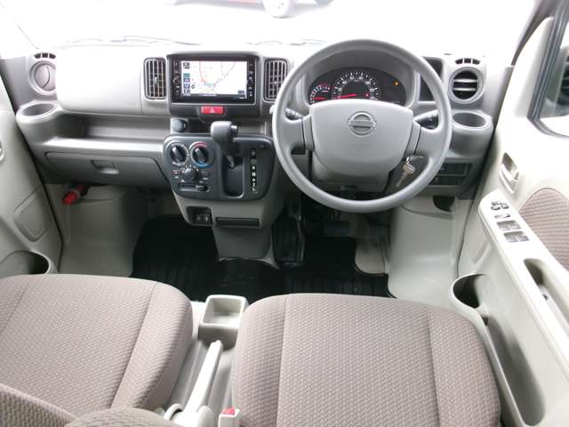 Nissan NV100 Clipper 4