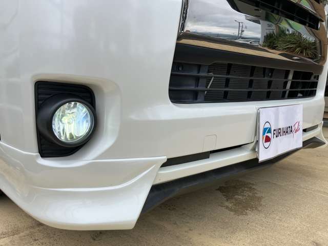 Toyota Hiace Van 11