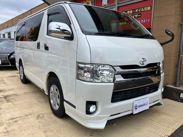 Toyota Hiace Van 6