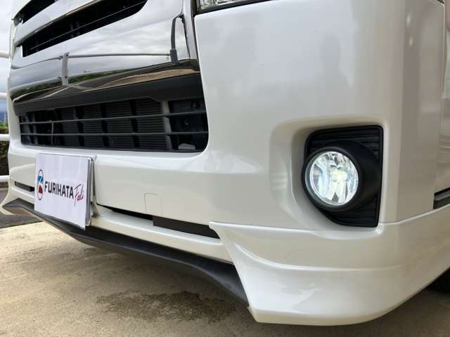 Toyota Hiace Van 9