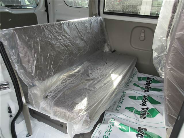 Mitsubishi Minicab Van 12