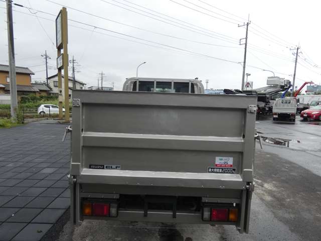 Isuzu Elf 7