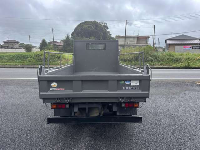 Mitsubishi Fuso Canter 9