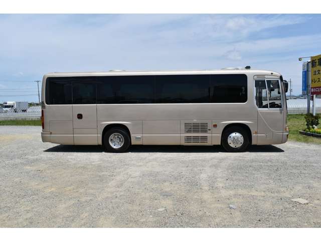 Hino Melpha 9