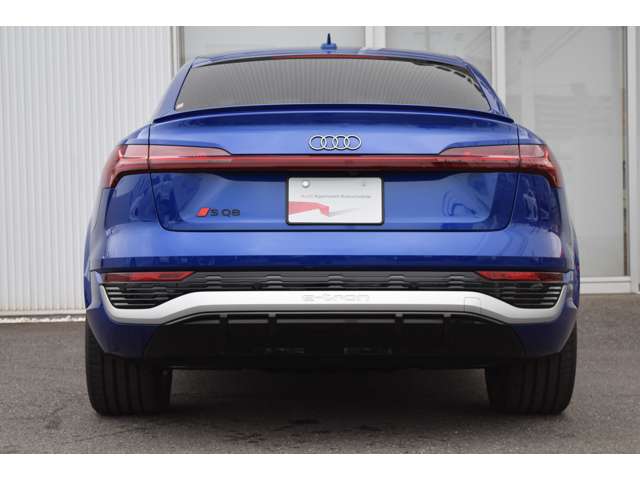 Audi SQ8 Sportback e-tron 10
