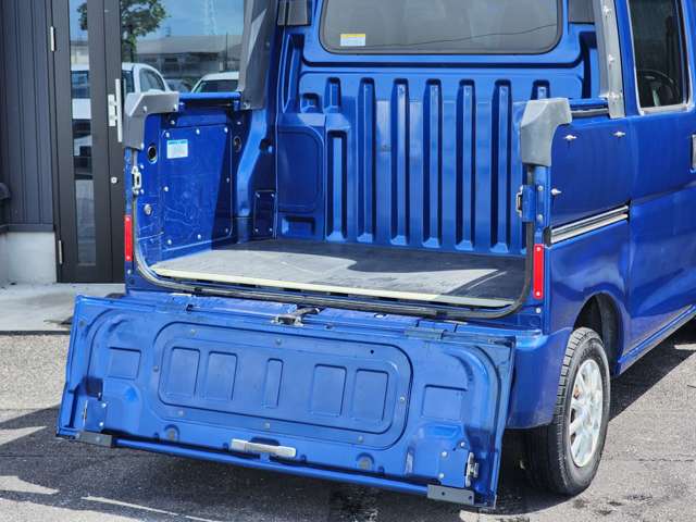 Daihatsu Hijet Deck Van 7