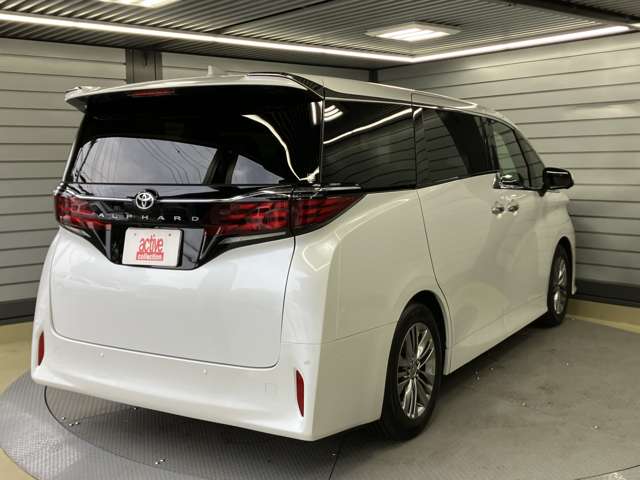 Toyota Alphard 11