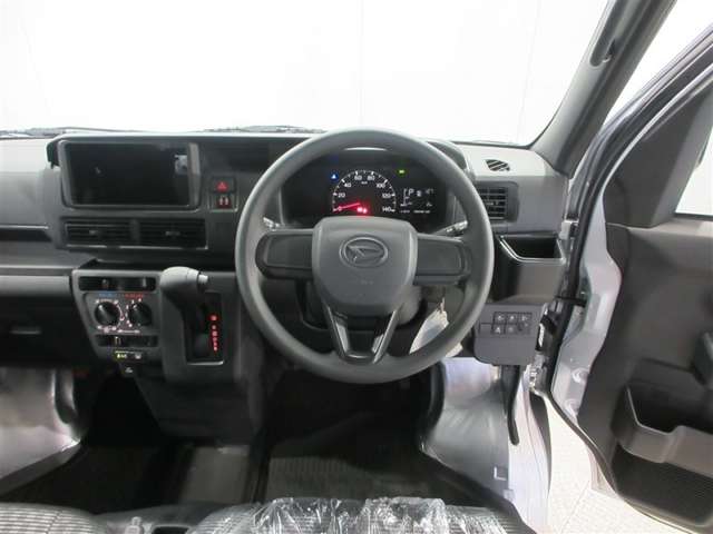 Daihatsu Hijet Cargo 3
