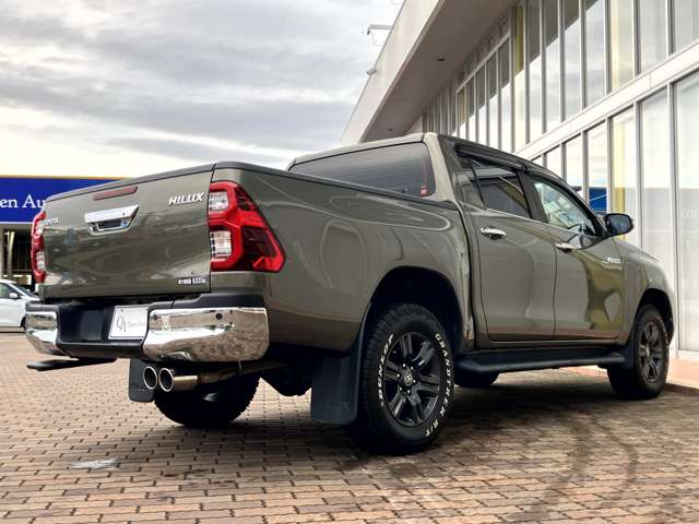 Toyota Hilux 11